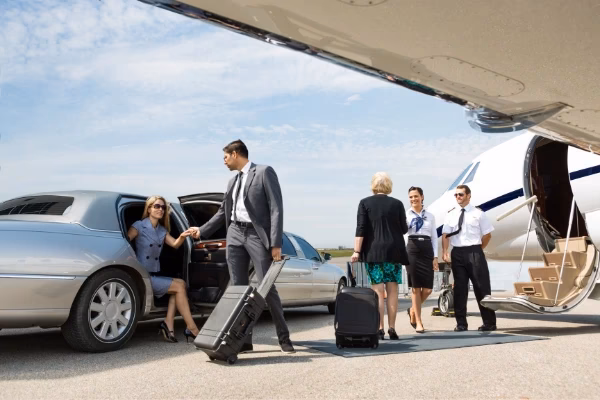 What types of vehicles does Long Island limo service offer?