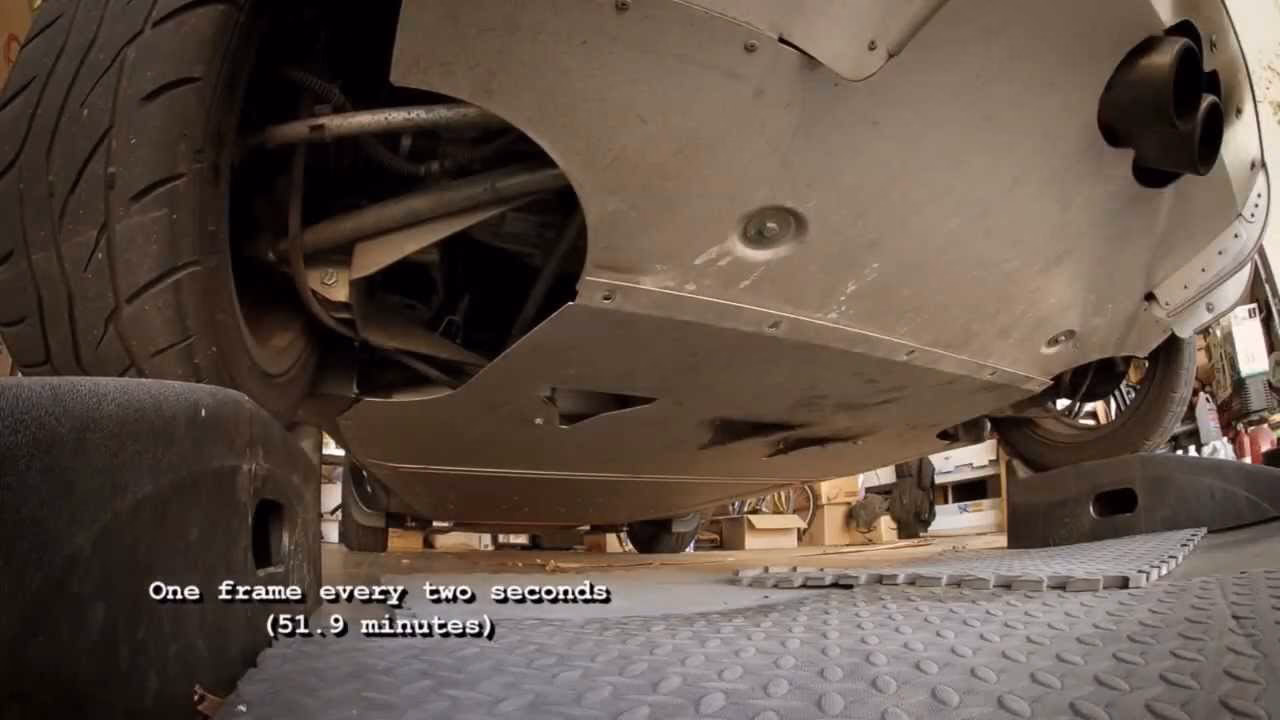 How much oil does a Lotus Elise take to fill?