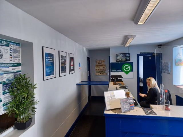 Do I need a main dealer tyre & exhaust service?