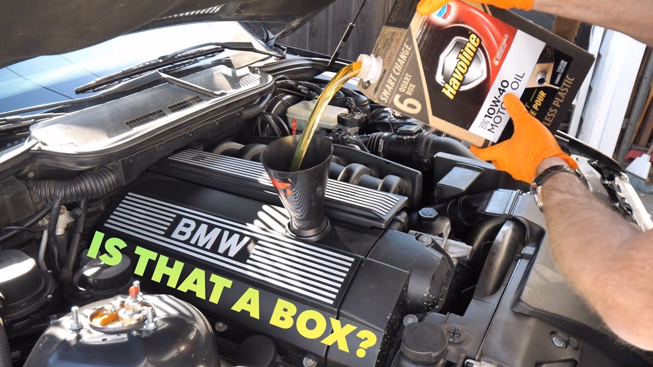 What does a yellow oil light mean on a BMW E36 M3?