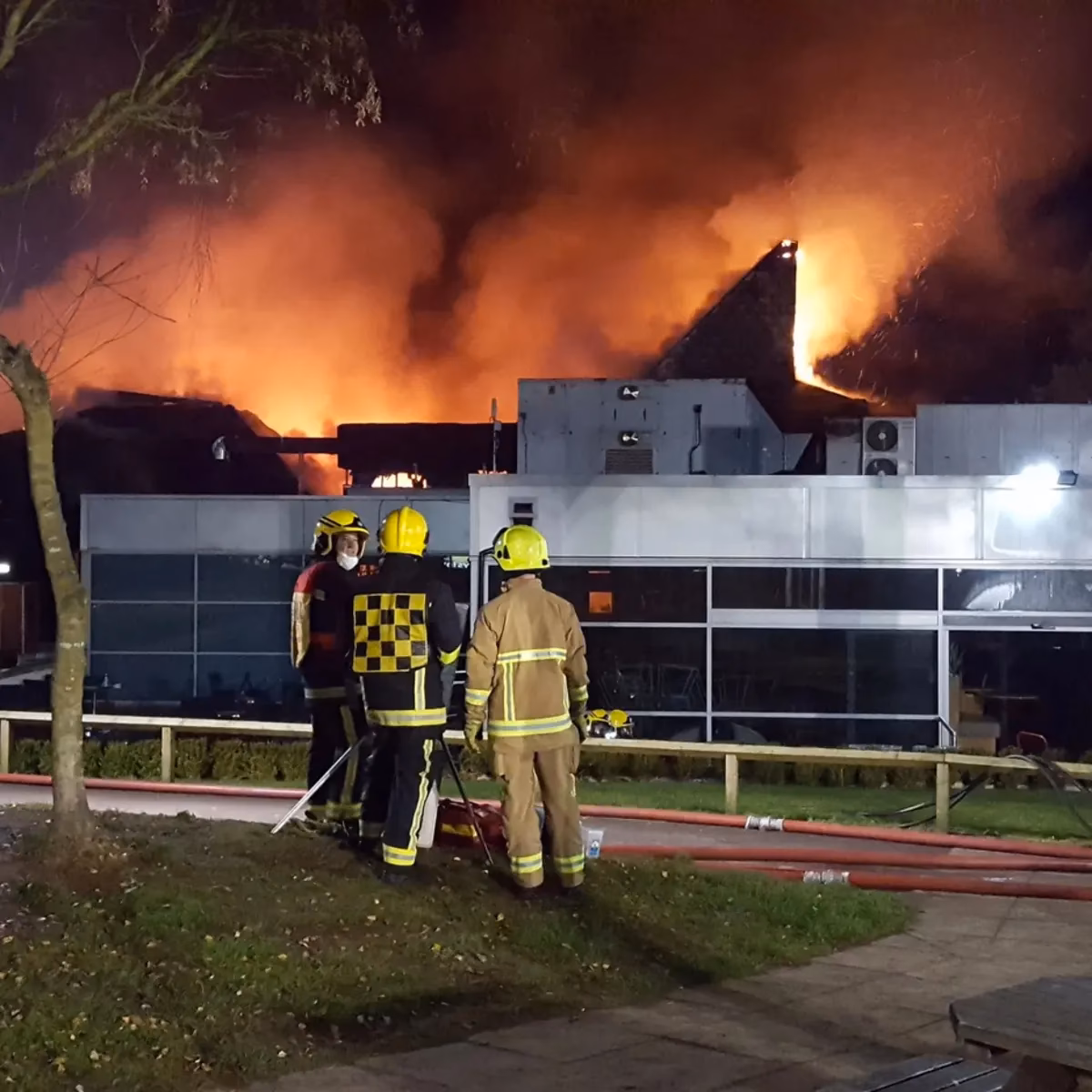 What time will the M3 motorway be closed?