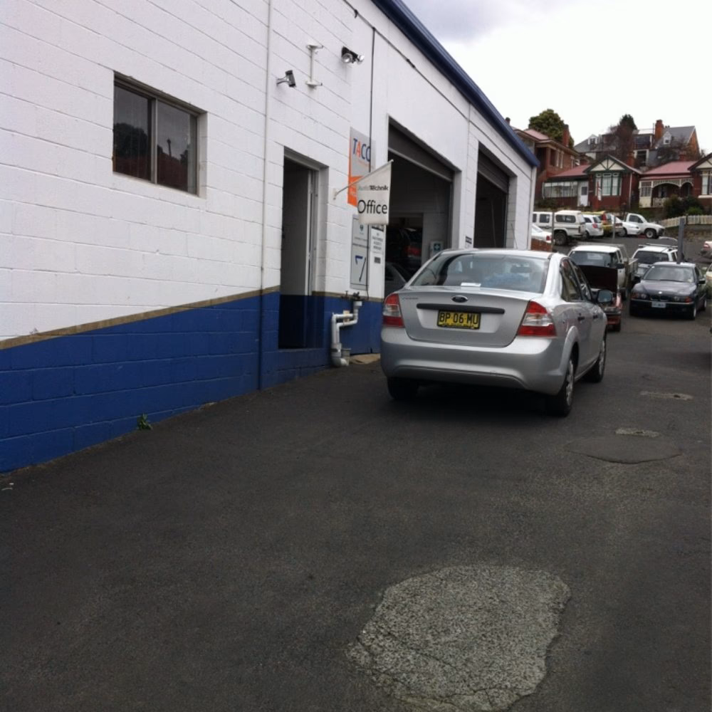 What services does Dawes automotive offer in Moonah?