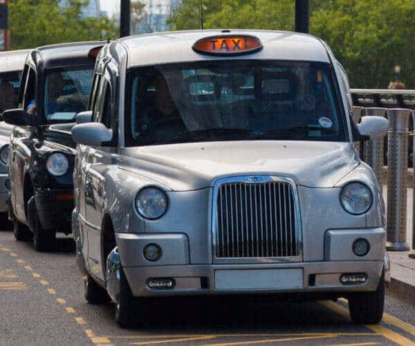 How many private hire taxis are there in Manchester?