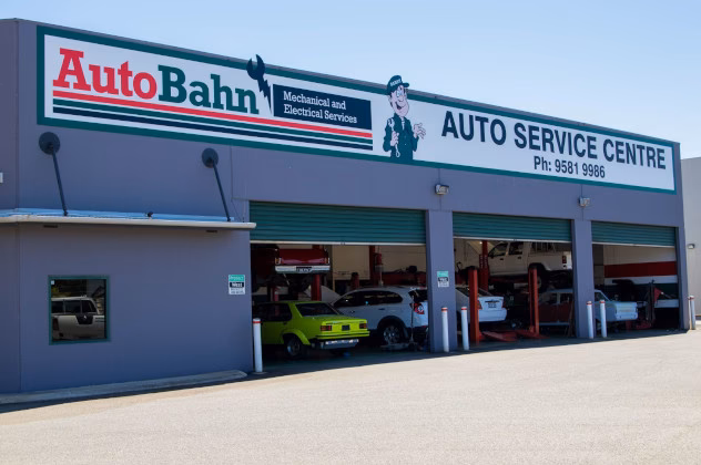 Who is Mandurah car and truck repairs?