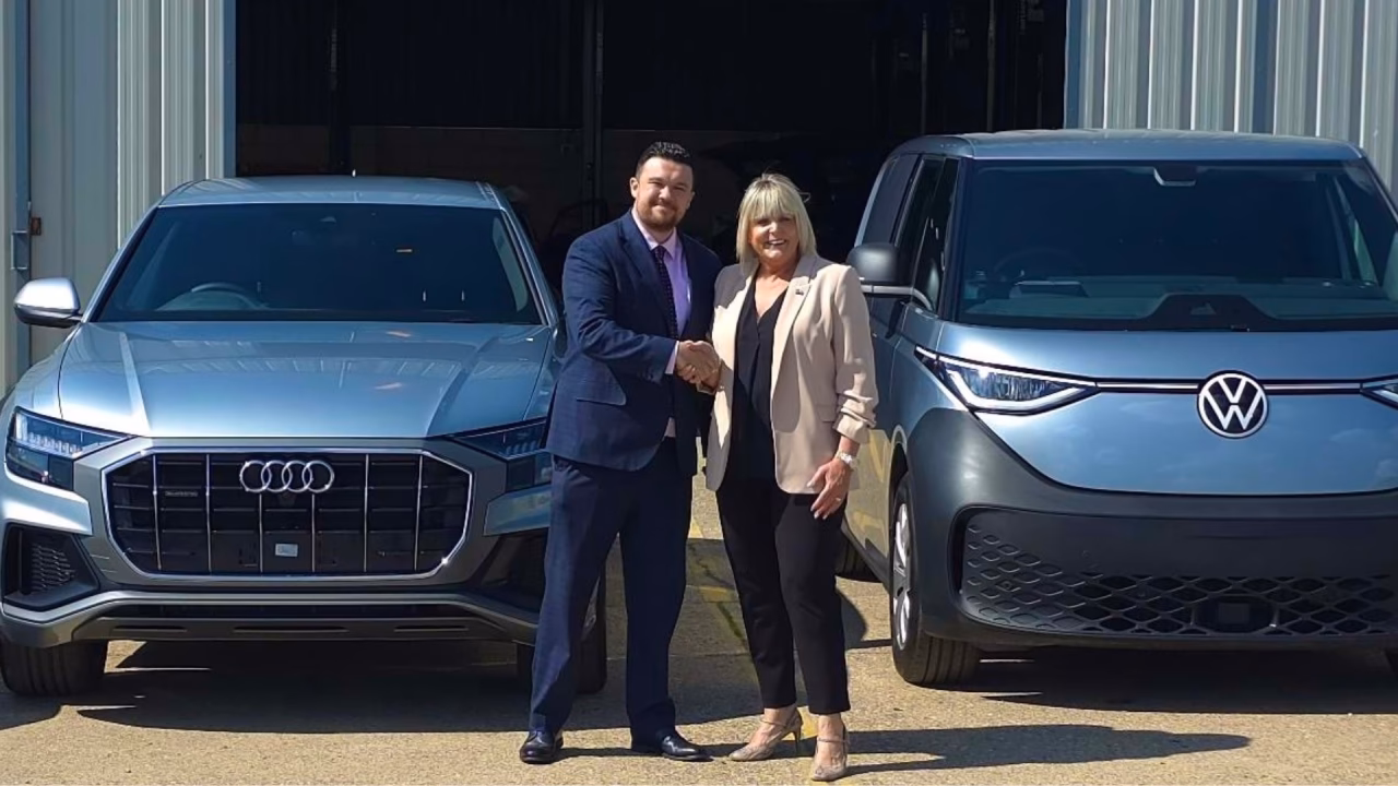 How many cars will Manheim de-fleet in 2022?