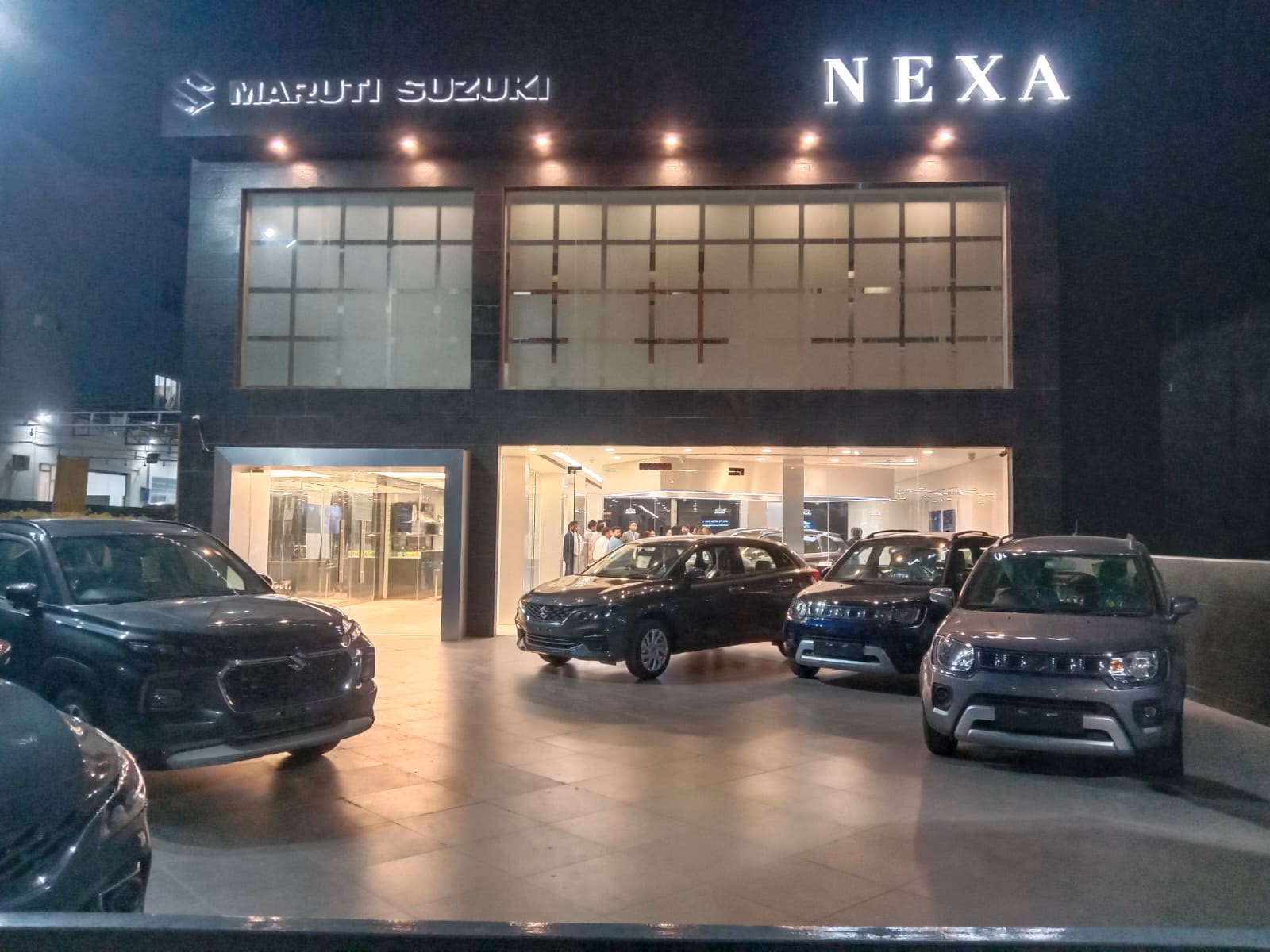 Where is SK Maruti service station in Noida?