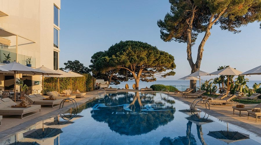 How long does a private chauffeur take in Ibiza?