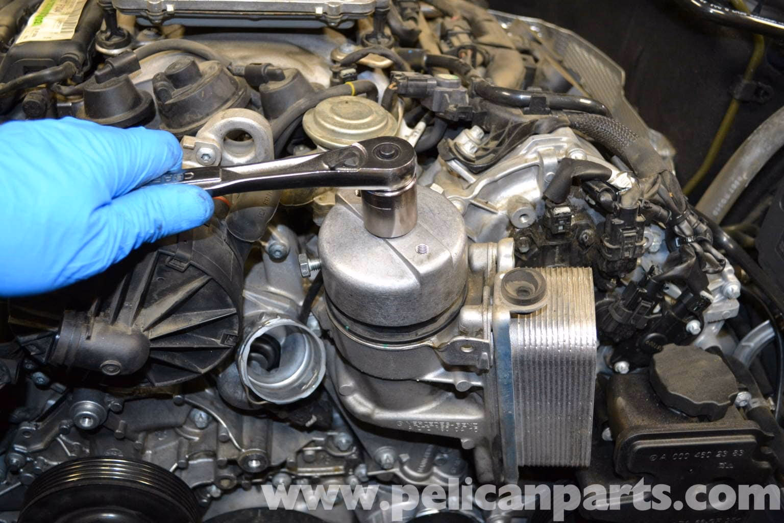 How much does a Mercedes-Benz oil change cost?