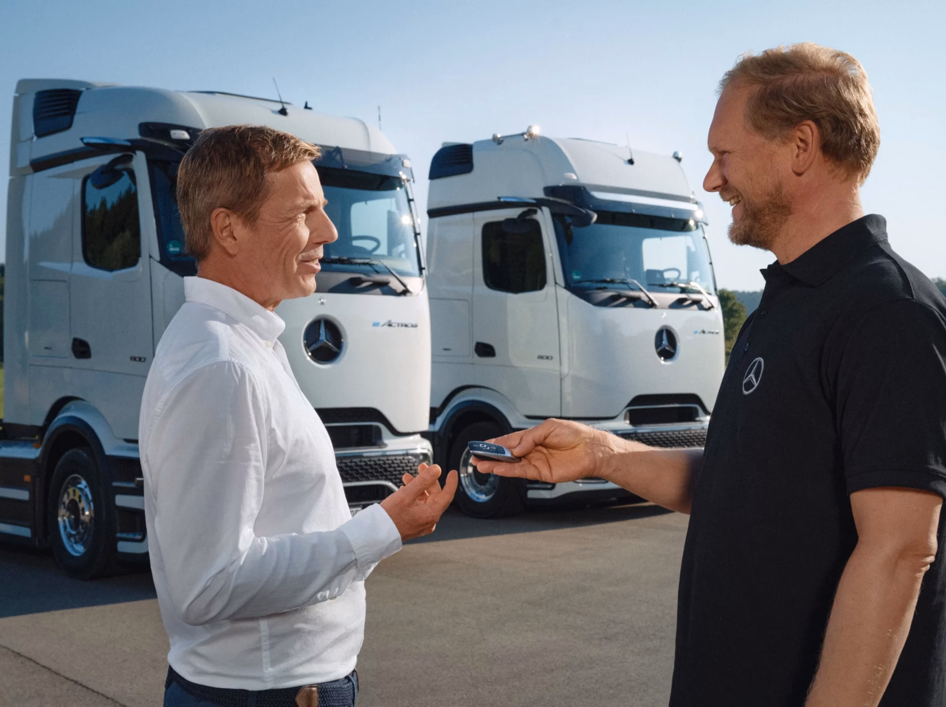 What services does servicecare offer a Mercedes-Benz?