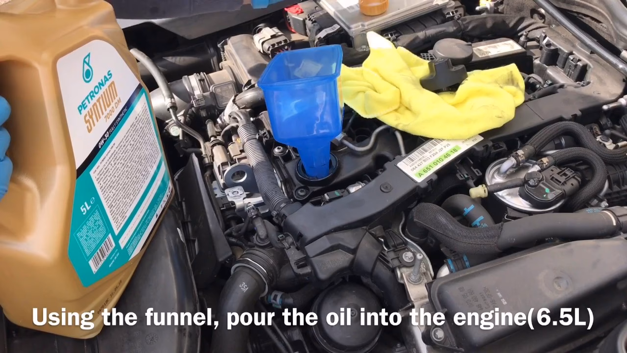 What engine oil for Mercedes-Benz E-class saloon (W212) E220 BlueTEC 177?