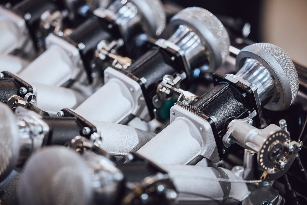 How does a fuel injection system work?