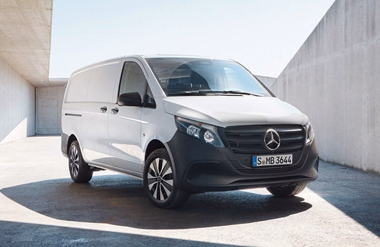 How many mpg does a Mercedes-Benz Vito have?