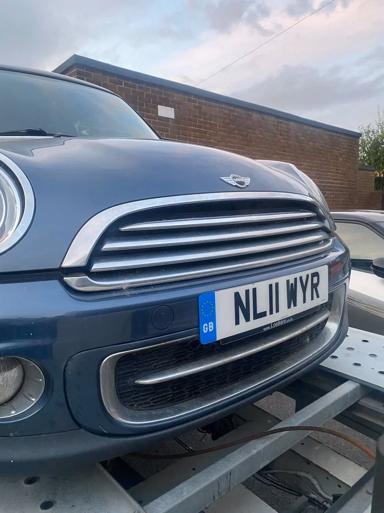 Where can I find a mini approved service in Glasgow?
