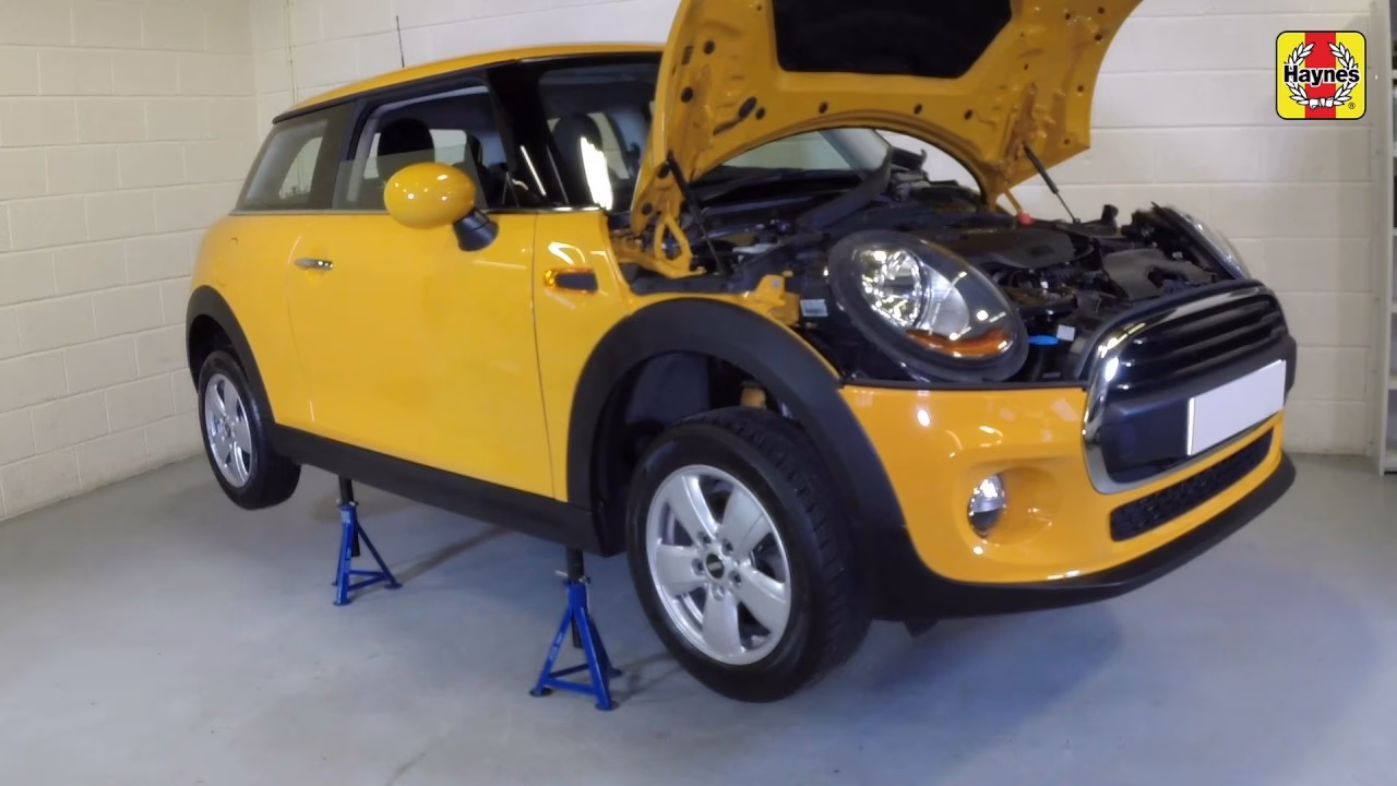 What engine oil should I use for my Mini Hatchback (R56)?