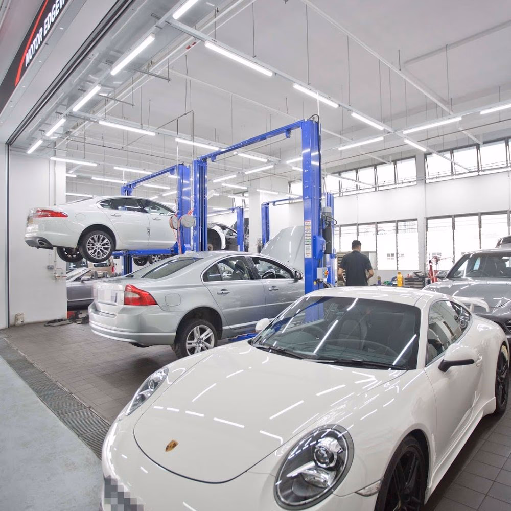 Who is C&C Mitsubishi authorized service centre (Leng Kee)?