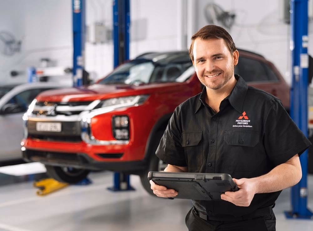 How many Mitsubishi service centers in Melbourne?