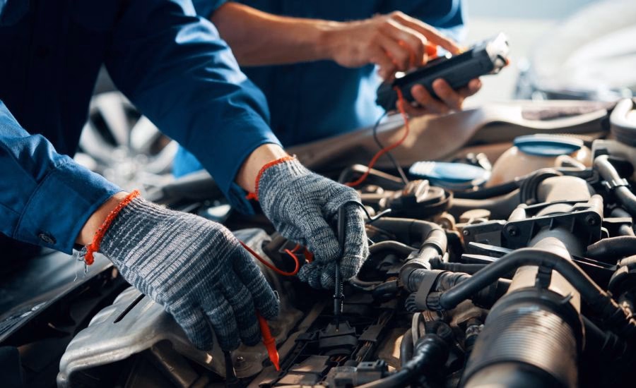 Why should I book a service at my Midlands Mitsubishi service centre?