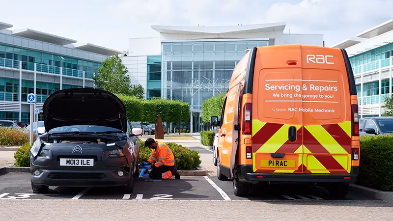 How much does a car service cost in Manchester?