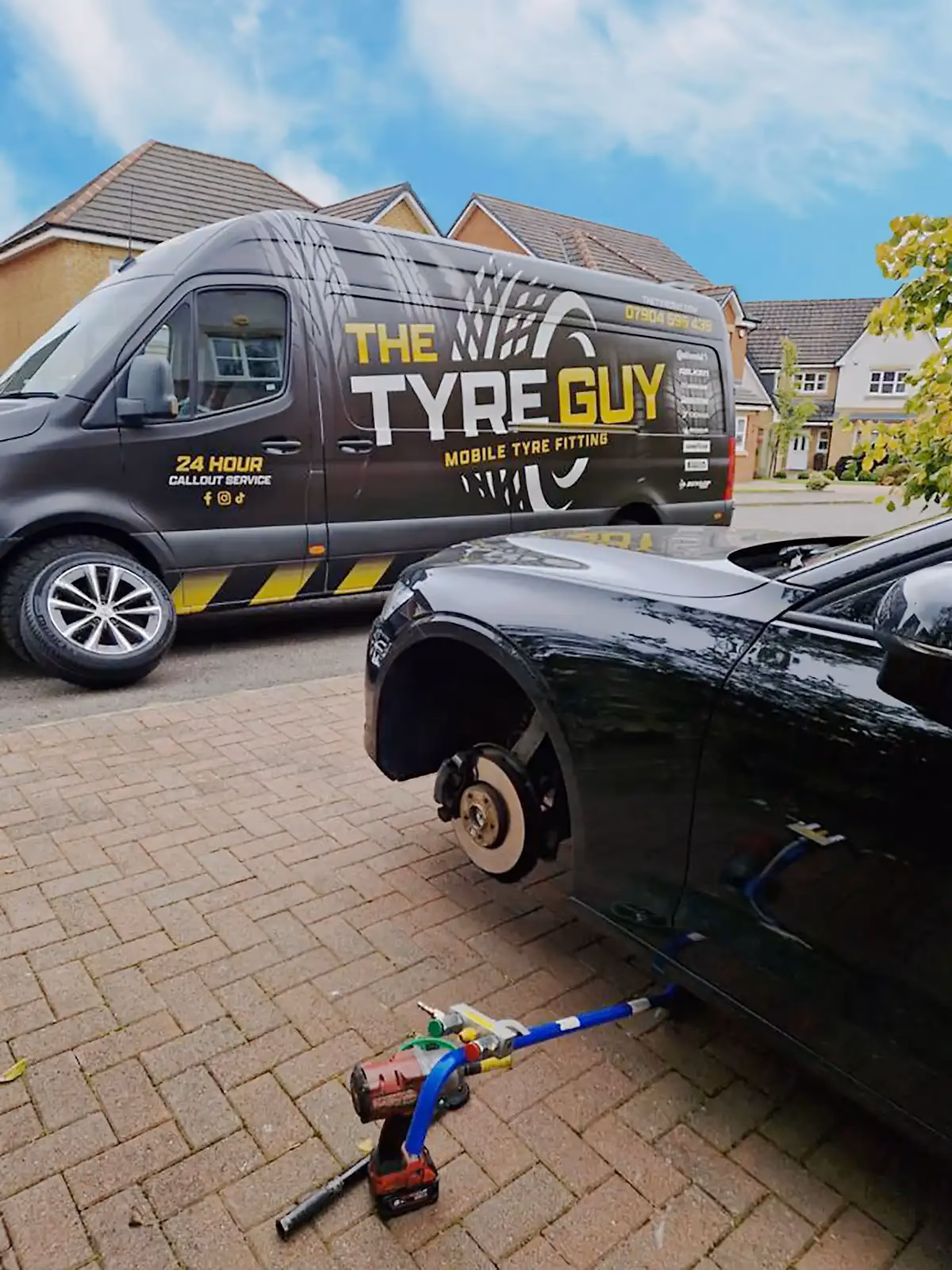 Who is car servicing Ayr?
