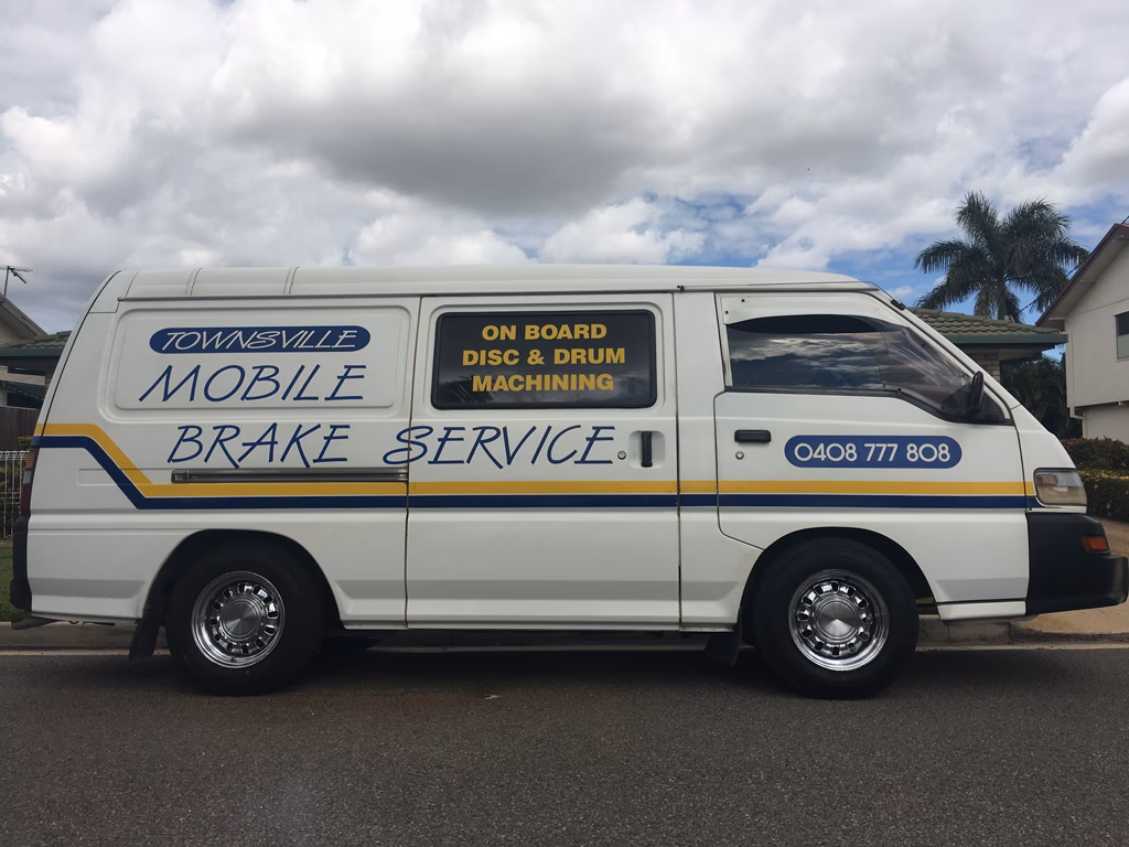 What services does Townsville mobile mechanics offer?