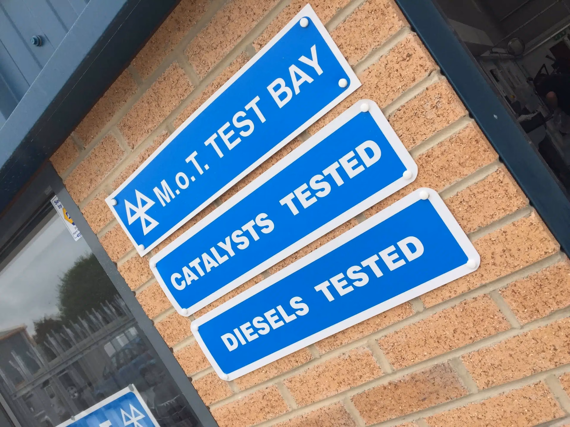 Where can I get a car service in Barnsley & Wombwell?