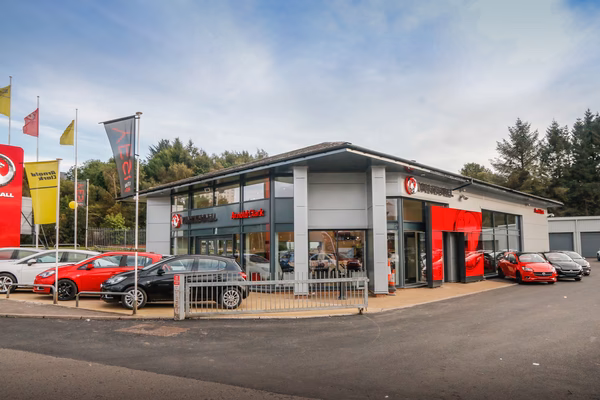 Where is Arnold Clark East Kilbride service centre?