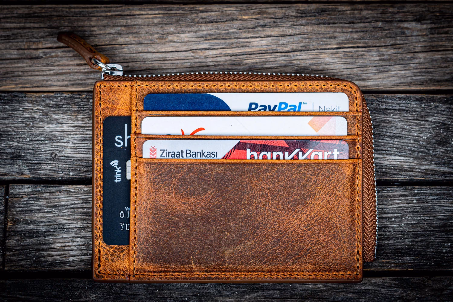 Quels sont les mots contenant les lettres suivantes u et y ?