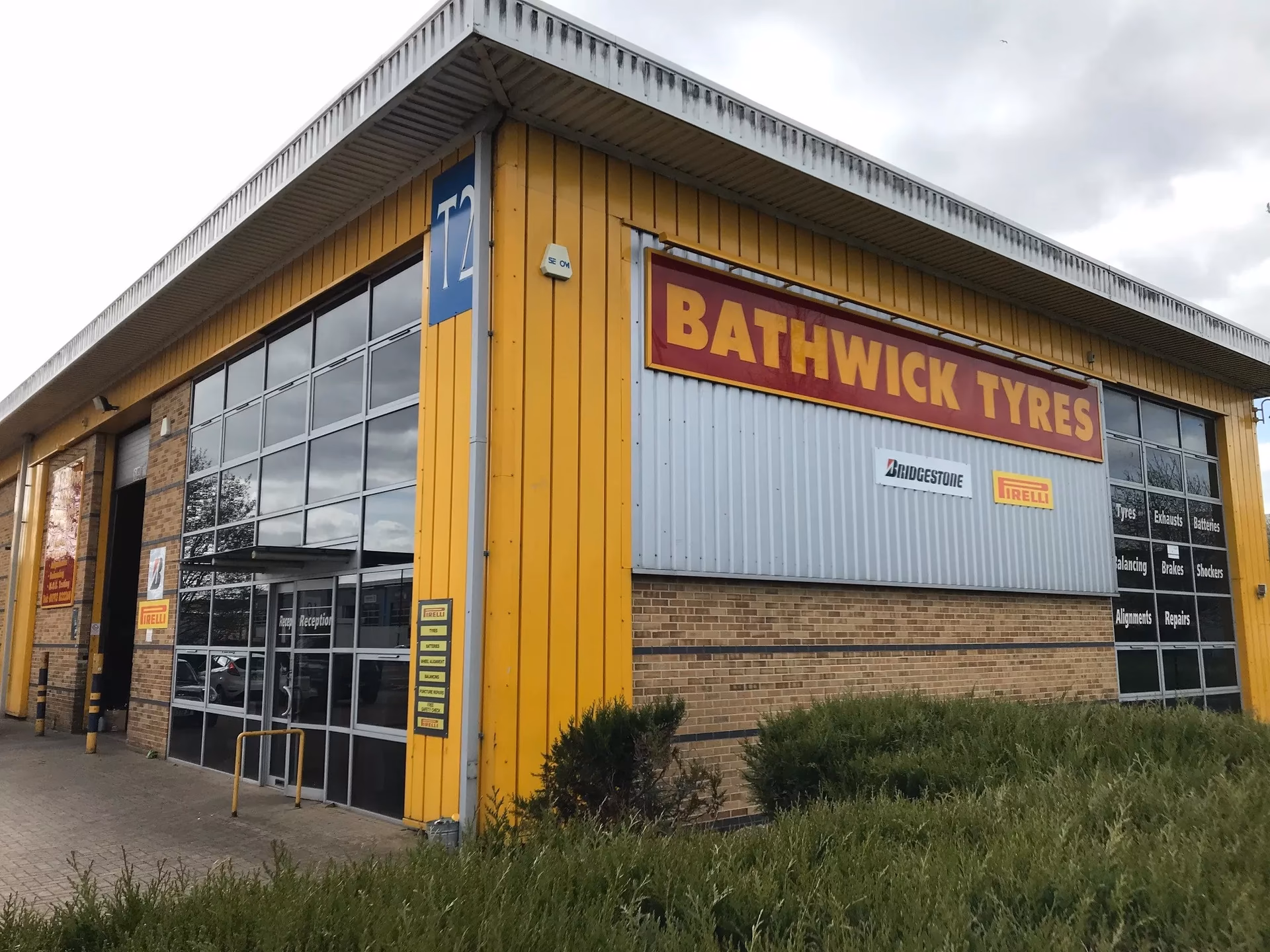 What services does Bathwick Tyres Plymouth George Place offer?