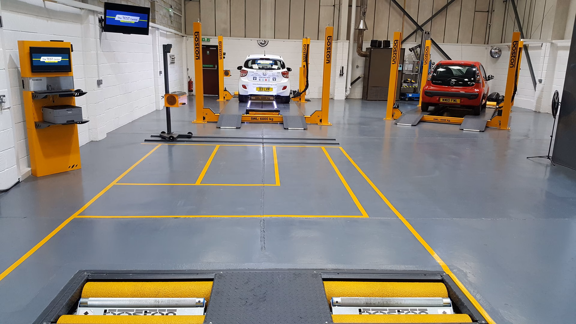 How much does it cost to lease a Class 7 MOT Bay?