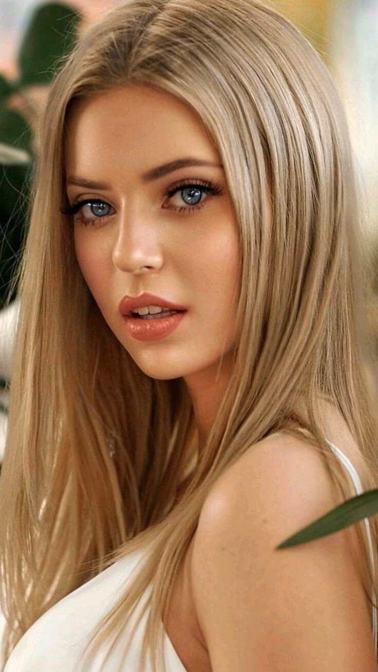 Who are the 15 most beautiful blonde actresses in Hollywood?