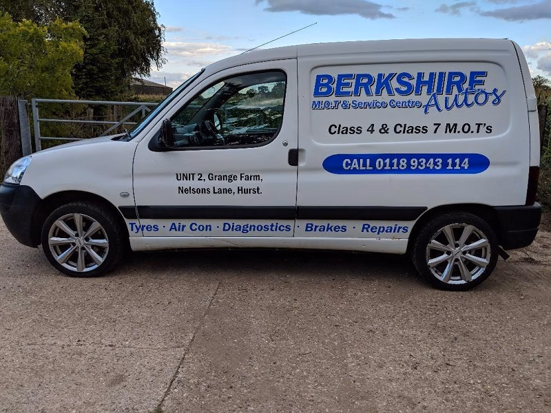 Where can I find an ATS Euromaster centre in Berkshire?