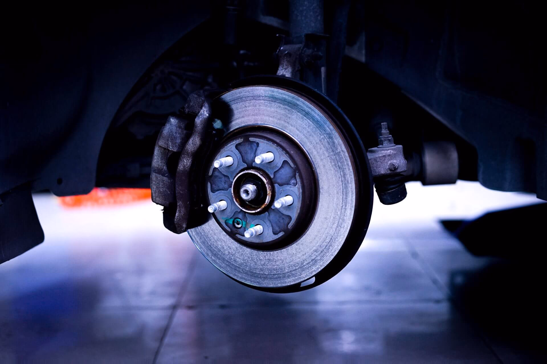 Do brakes need to be replaced before a MOT?