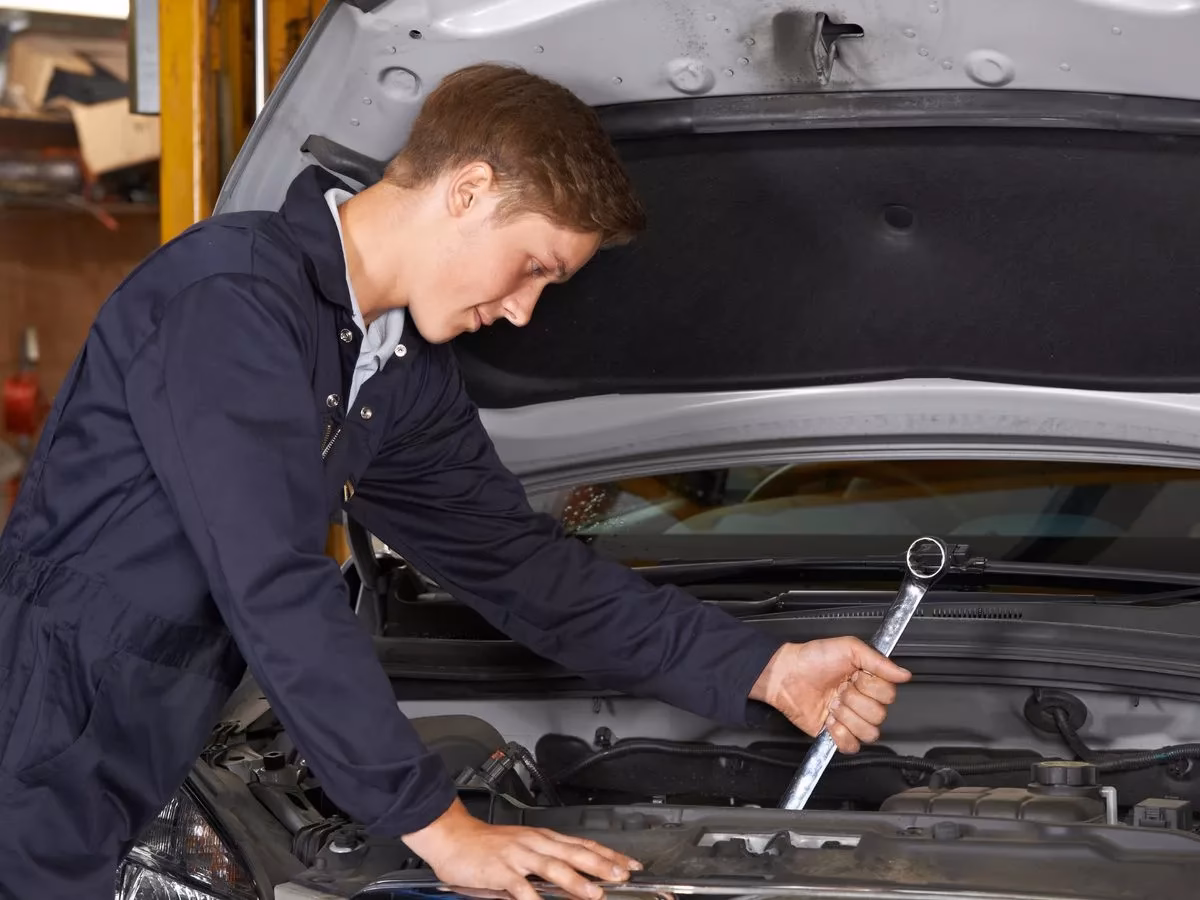 What are the highest rated garages in Cambridge?