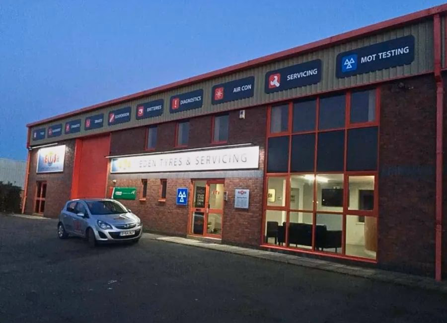 How do I compare prices on an MOT in Hinckley?