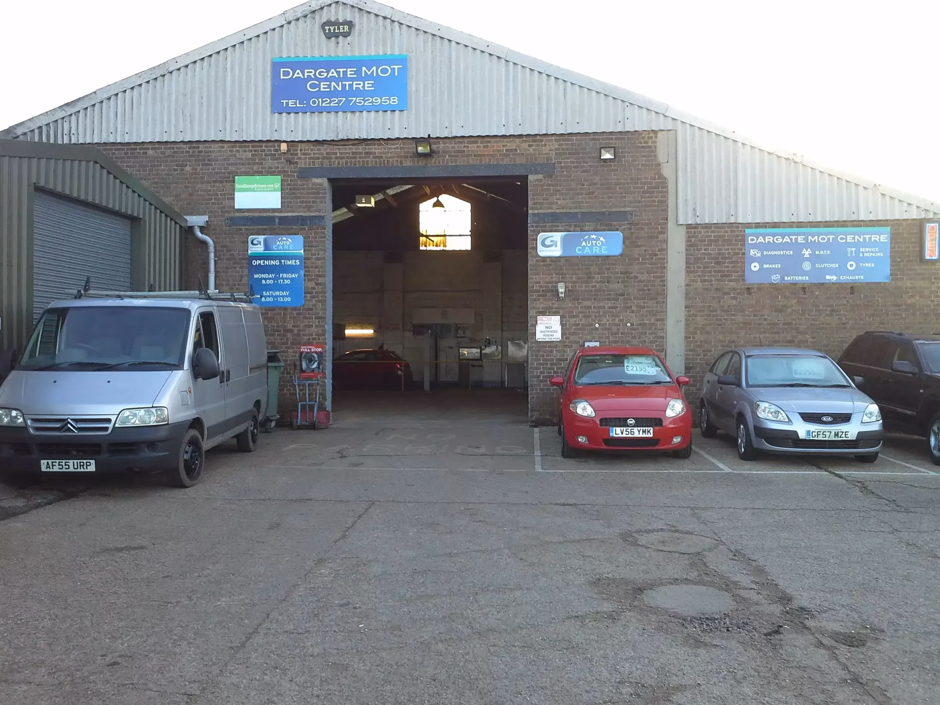 How much does a Class 4 Mot cost?