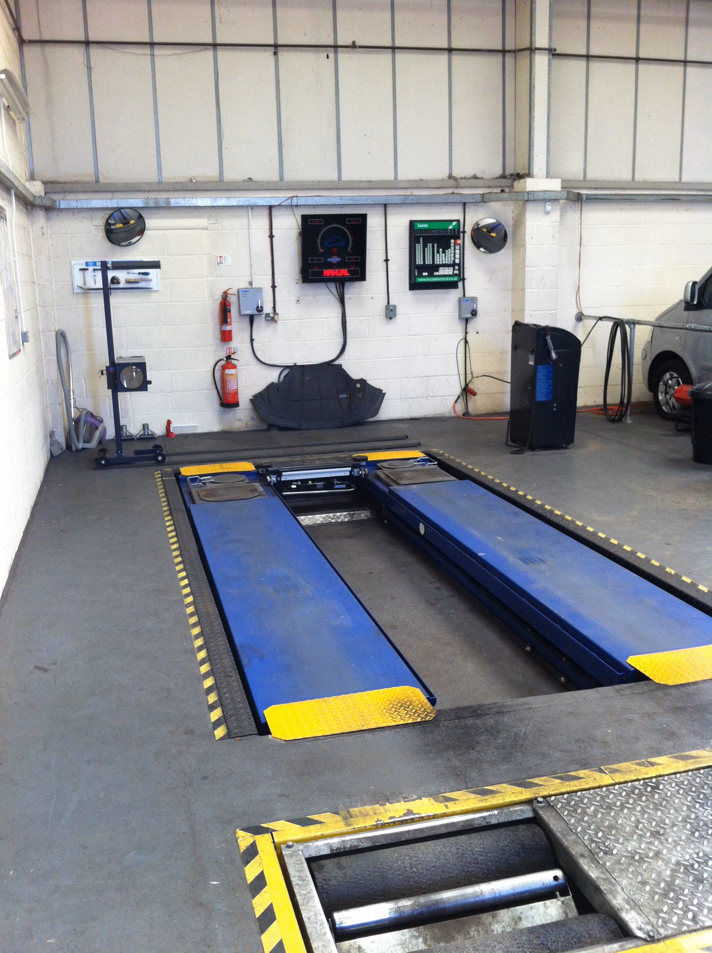 Where can I get an MOT in Salisbury?