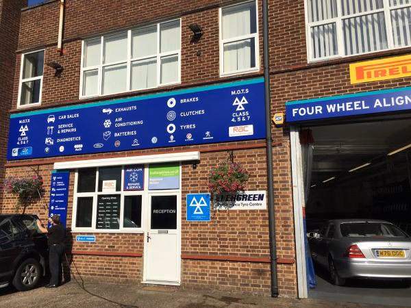 Where can I find an ATS Euromaster centre in Coulsdon?