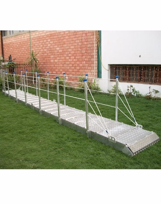 What happens if a gangway/Mot ladder fails?