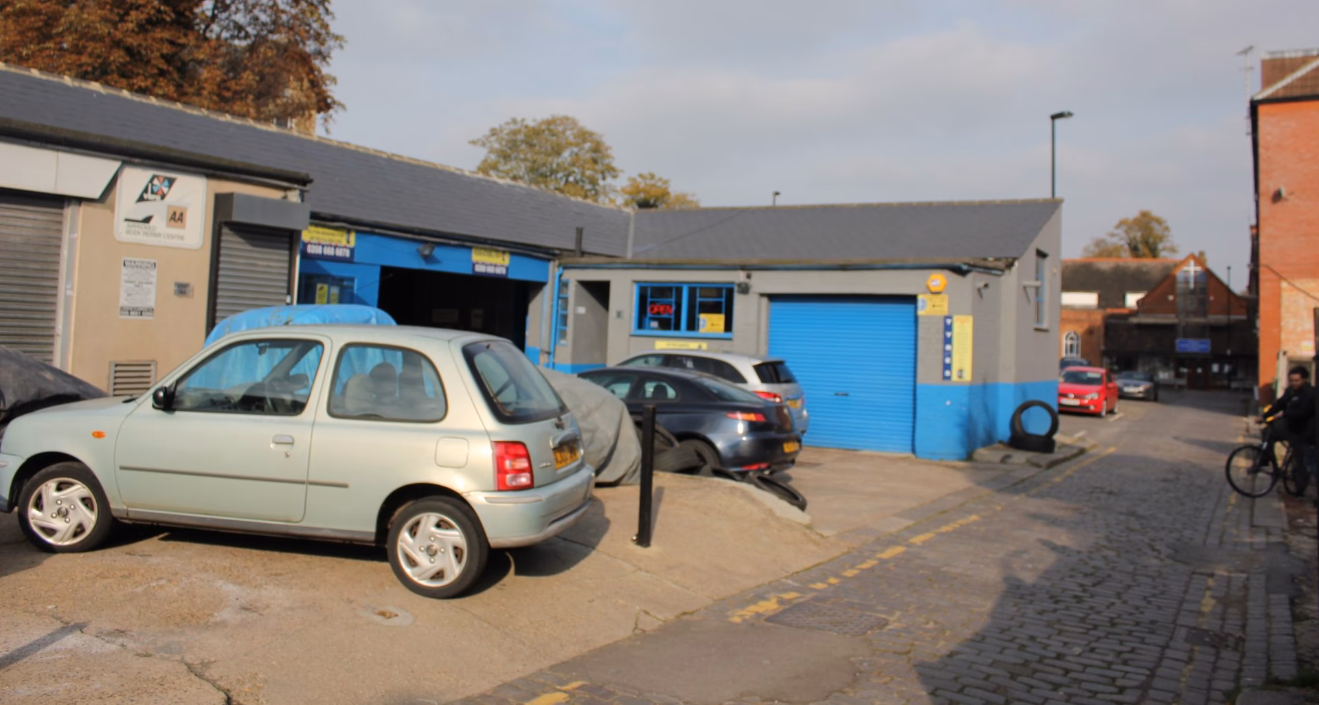 Can I rent a garage in London?