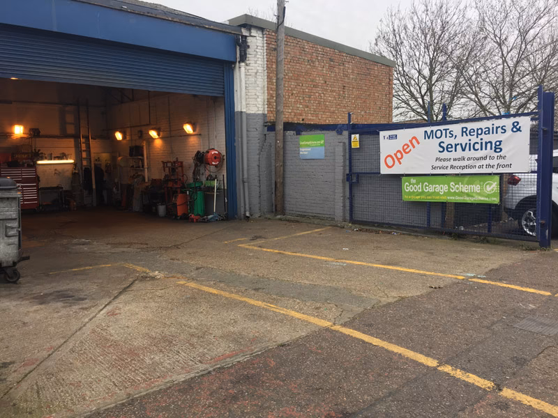 Where is Dagenham warehouse located?