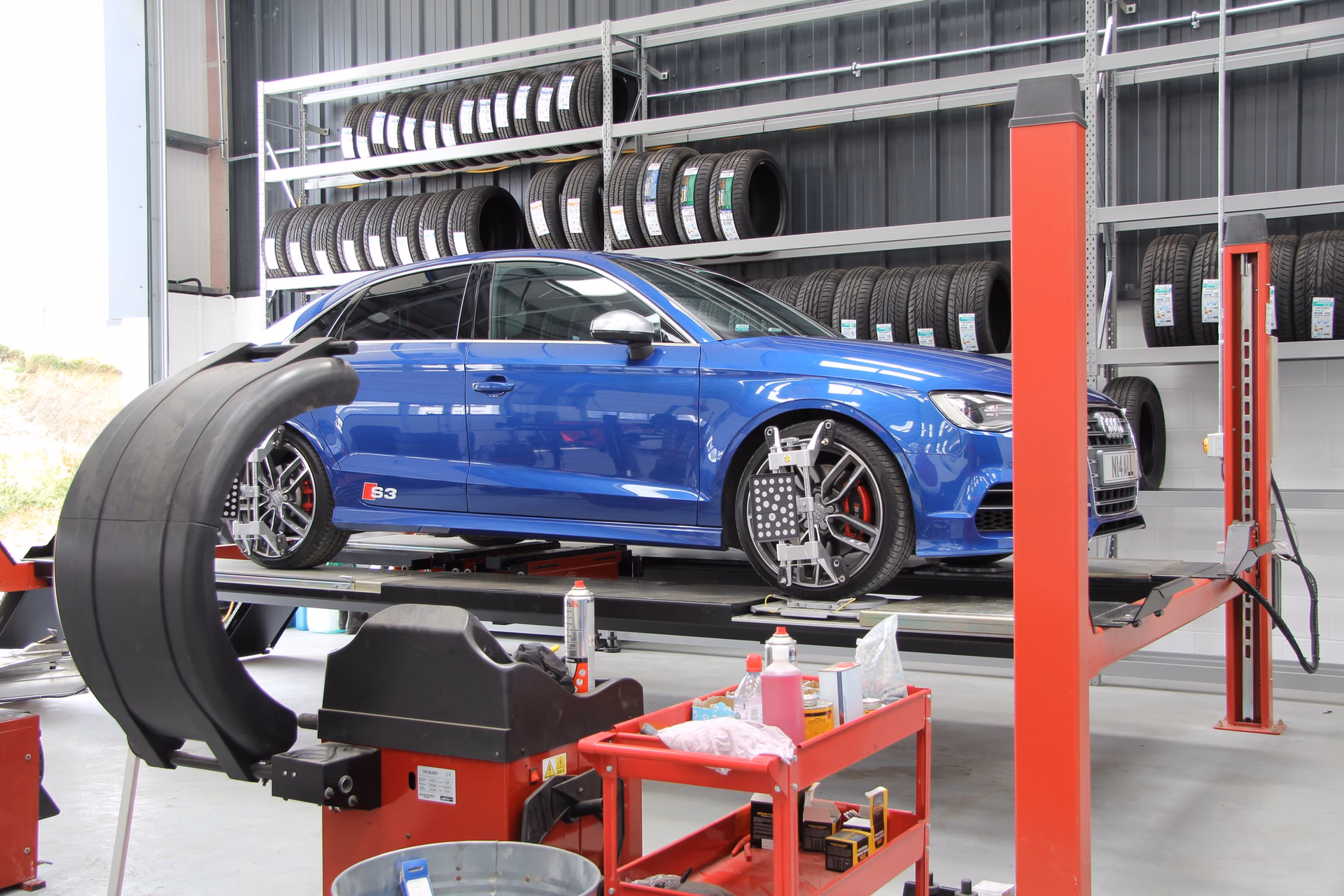 What tyres are available at Bude car garage?