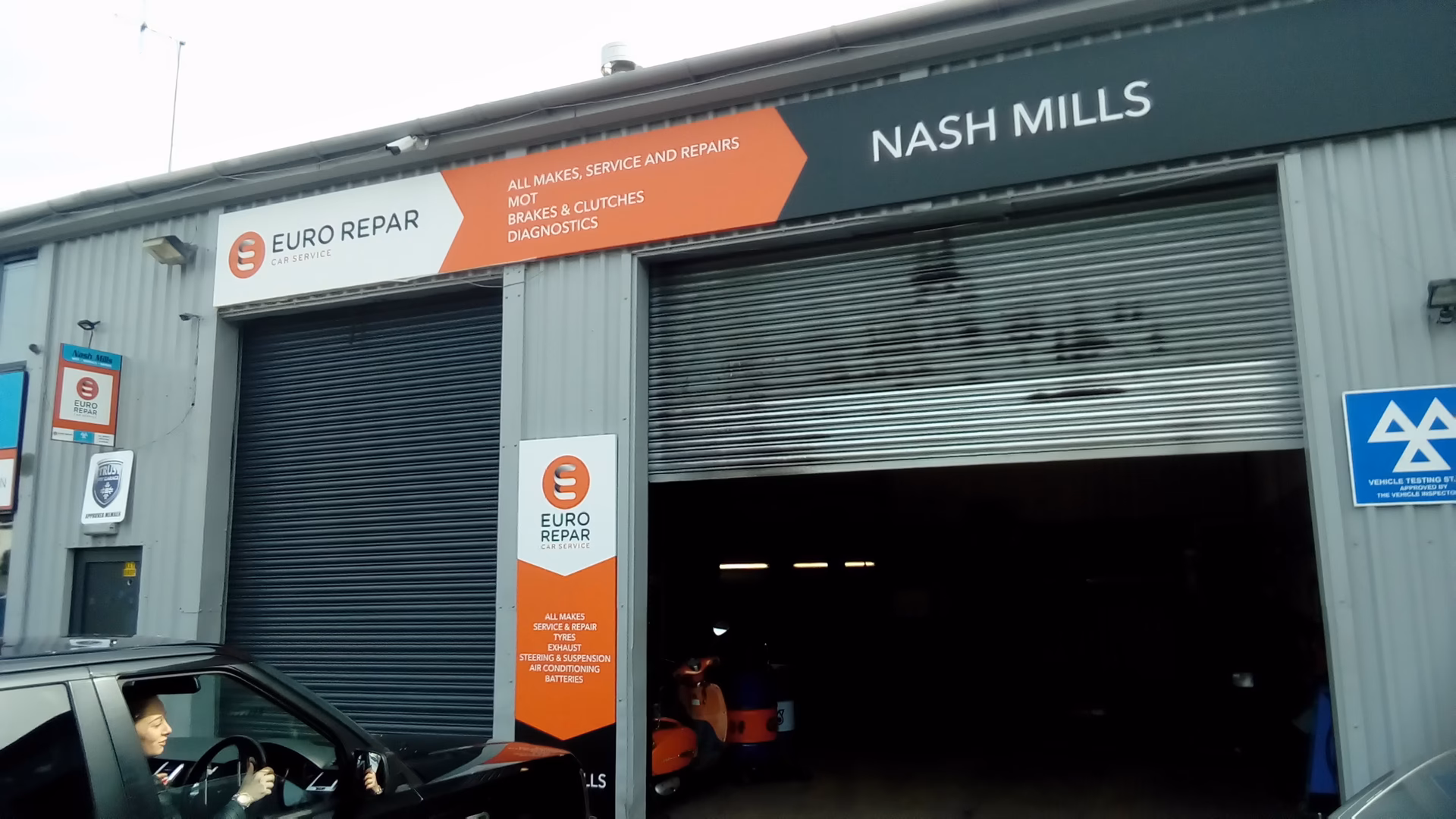 How can I compare MOT prices in Hemel Hempstead?