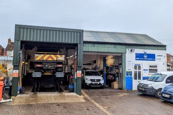 Does Mot Devizes offer mots?