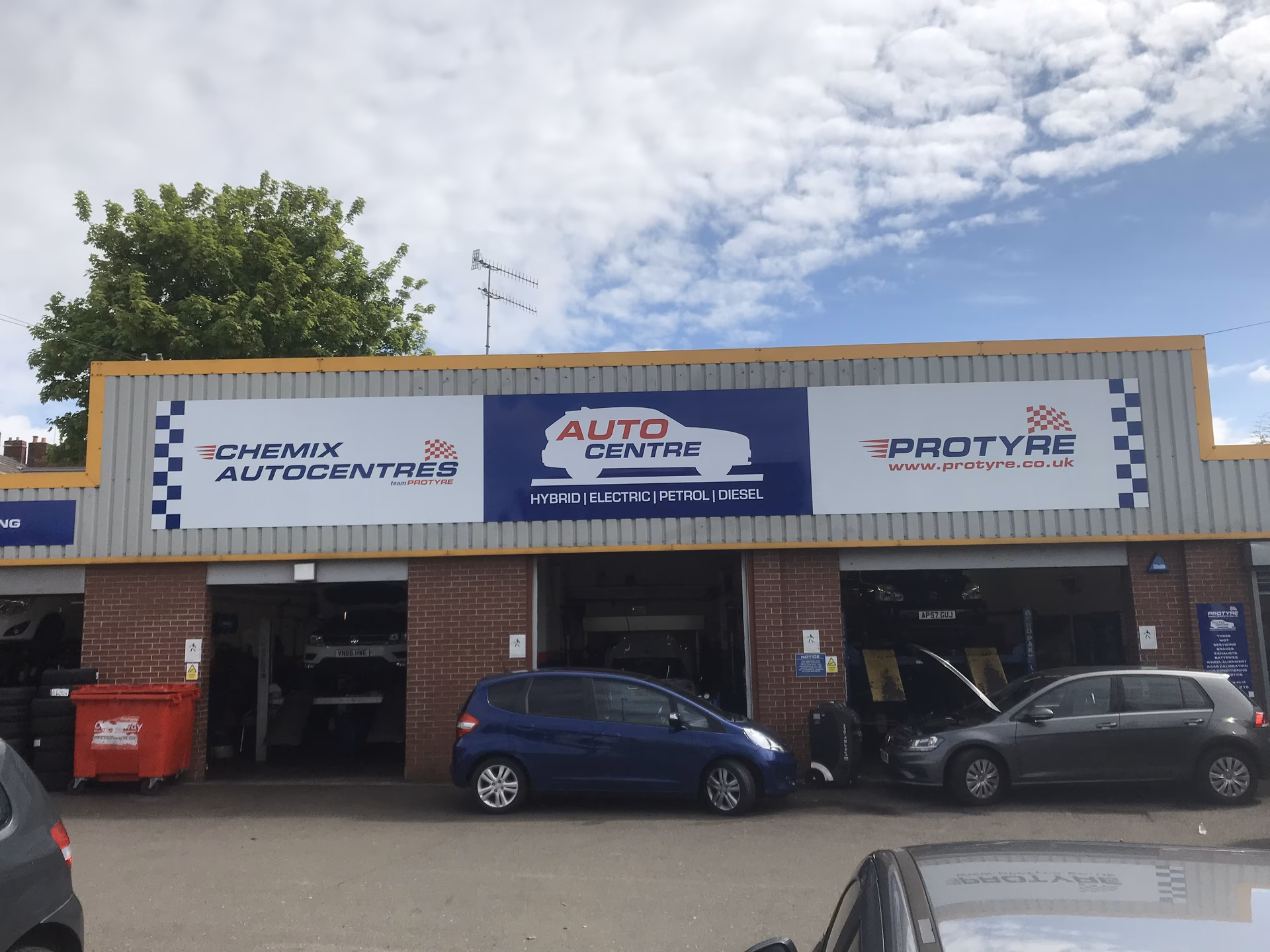 Where is Stourbridge Motors based?