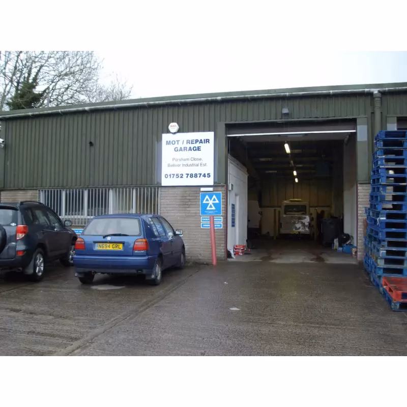 Where can I book a car service in Plymouth (Crownhill)?