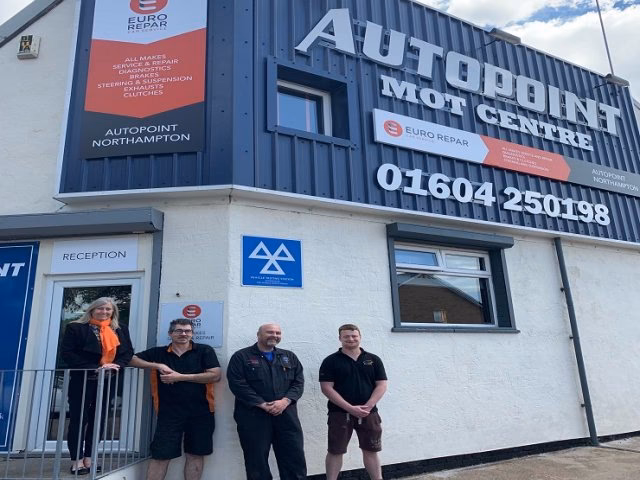 How do I book An MOT test at D & S autos Northampton?