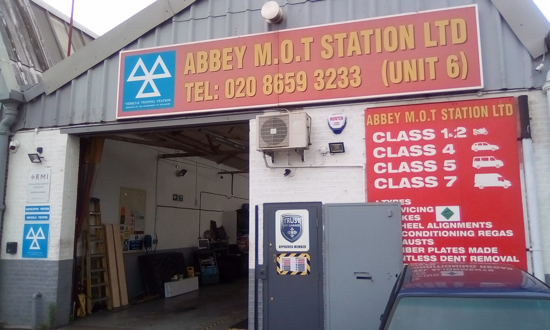 Where can I get the best MoT & car servicing in Plymouth?