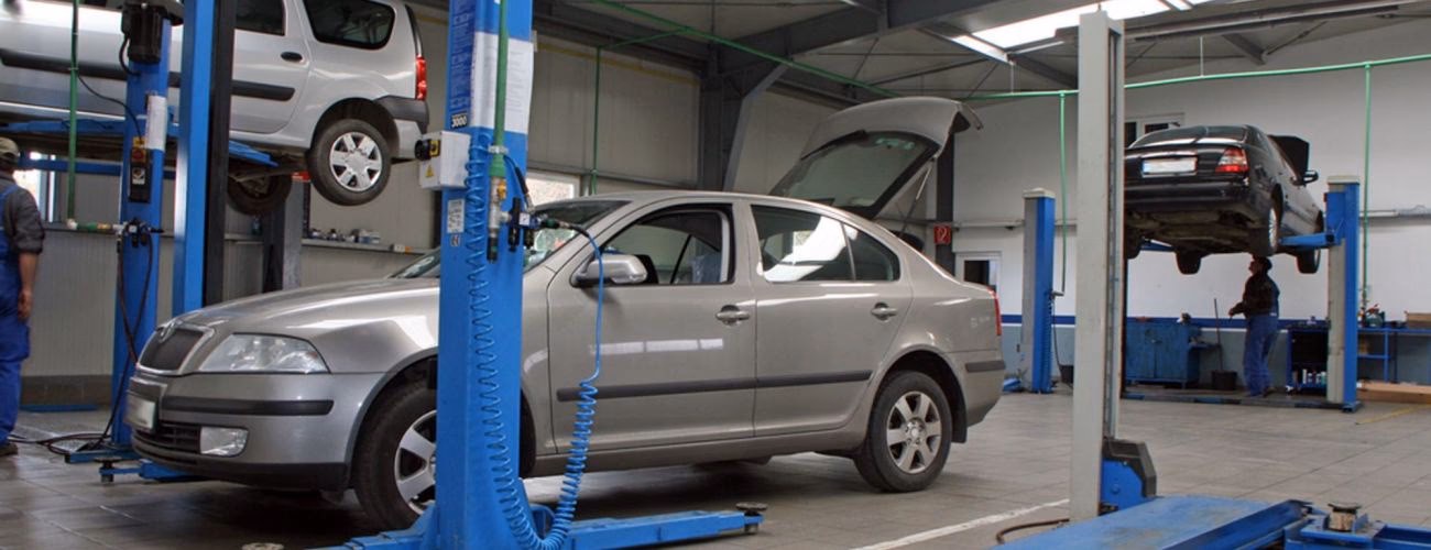 Where is G V m garage services located?