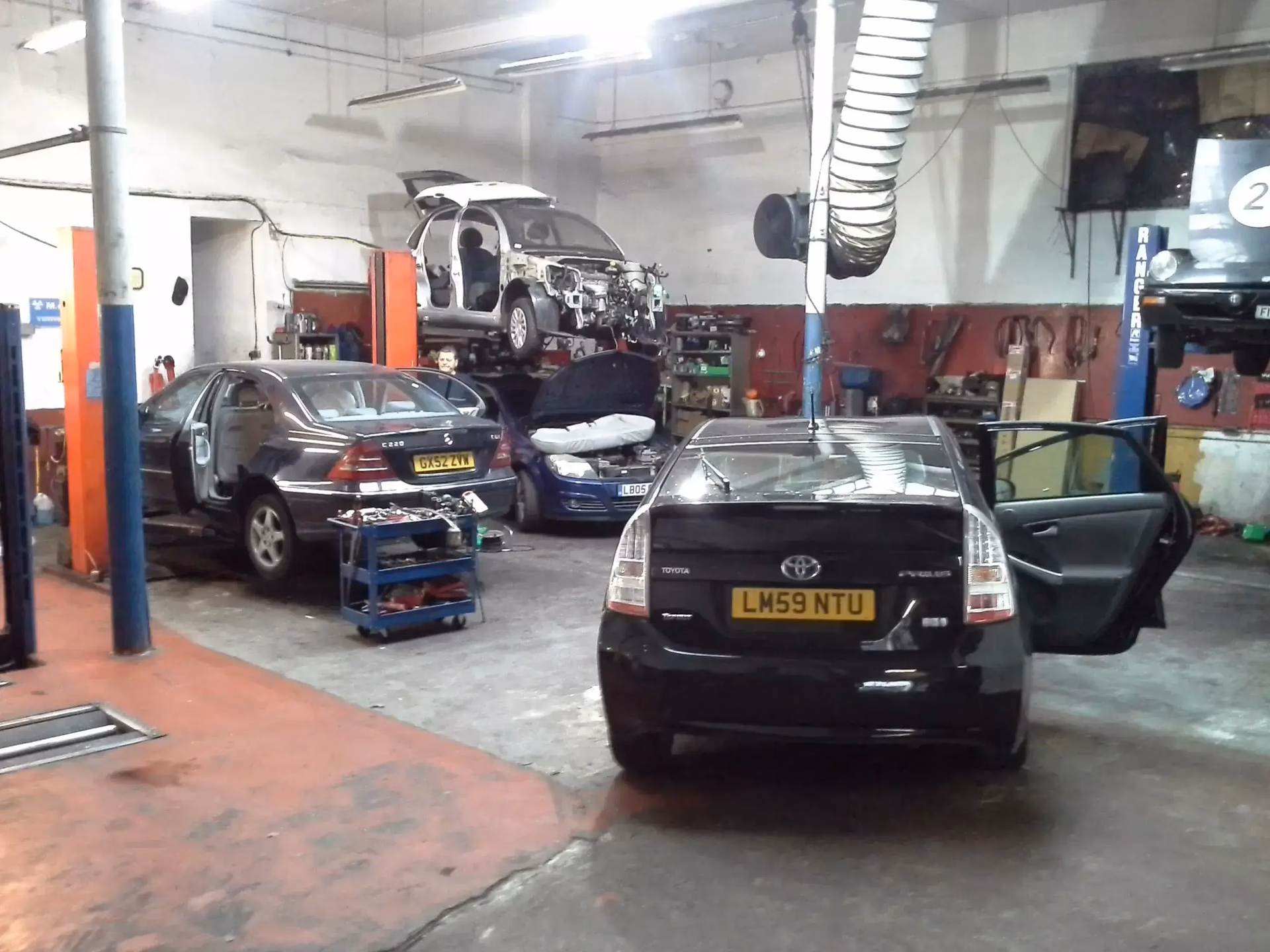 Where can I get a Sai Mot?