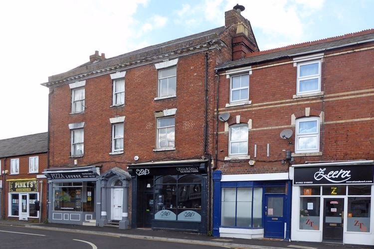 How do I book a car service in Kidderminster?